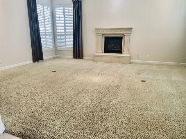 2184 Heritage Dr, Roseville, CA 95678