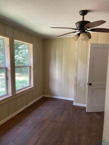 1104 Webb St, Daingerfield, TX 75638