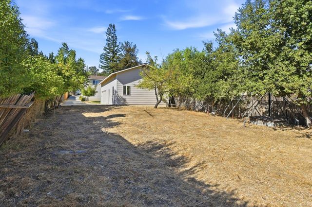 375 Alameda De Las Pulgas, Redwood City, CA 94062