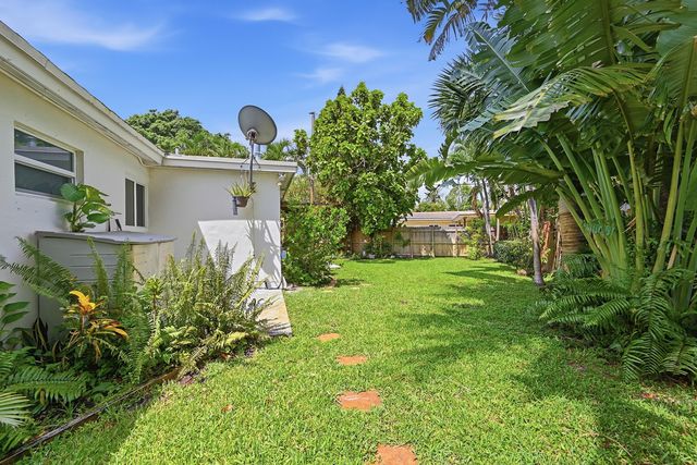 351 SW 13TH Street, Pompano Beach, FL 33060