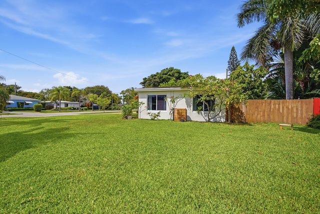351 SW 13TH Street, Pompano Beach, FL 33060