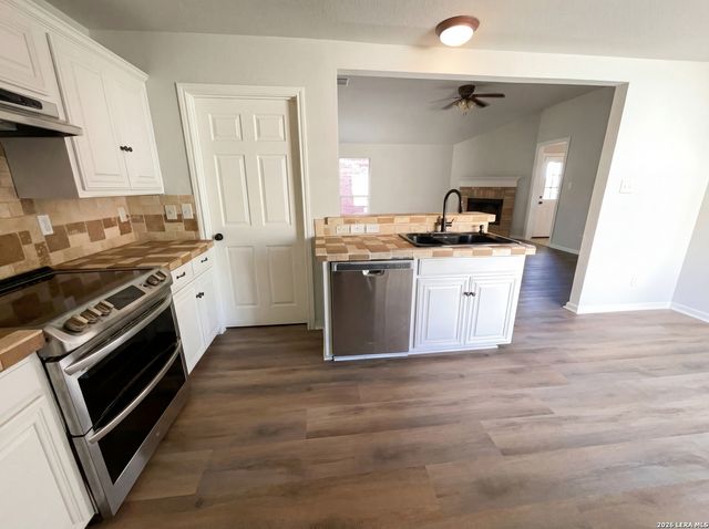 6415 Ithaca, San Antonio, TX 78239