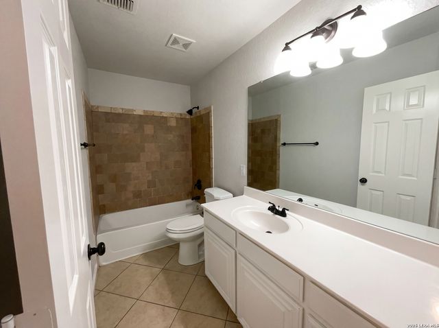 6415 Ithaca, San Antonio, TX 78239