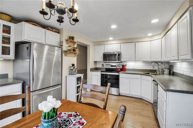 54 Surrey, Amherst, NY 14221