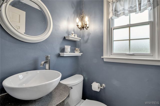 54 Surrey, Amherst, NY 14221