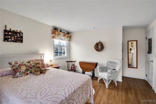 54 Surrey, Amherst, NY 14221