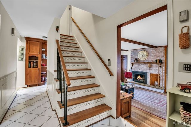 54 Surrey, Amherst, NY 14221