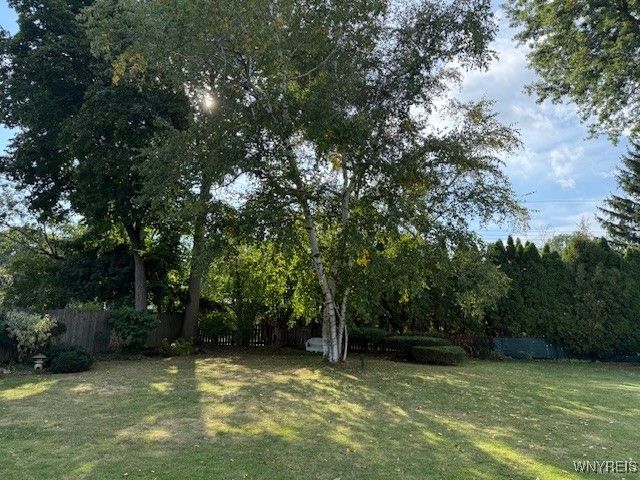 54 Surrey, Amherst, NY 14221