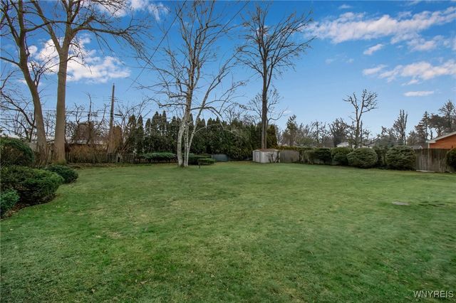 54 Surrey, Amherst, NY 14221