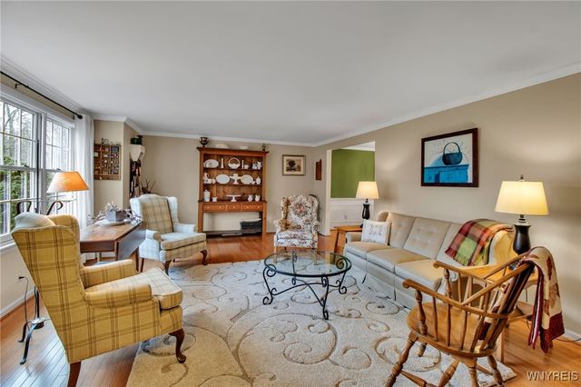 54 Surrey, Amherst, NY 14221