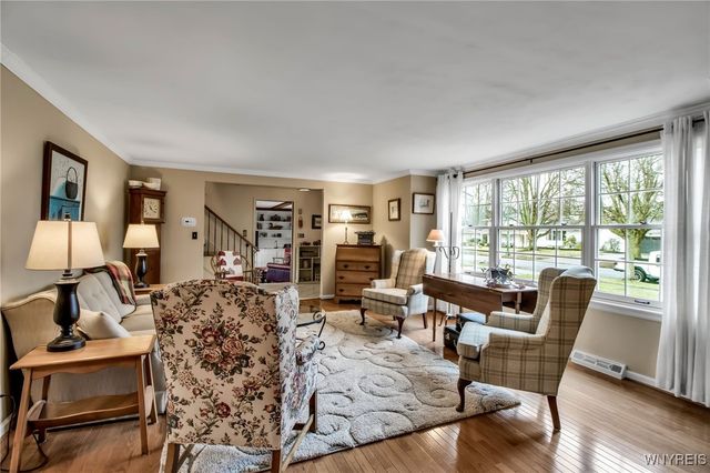 54 Surrey, Amherst, NY 14221