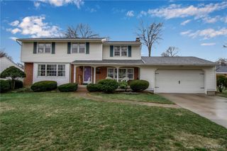 54 Surrey, Amherst, NY 14221