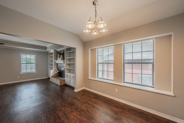 117 Downwood Drive, Burleson, TX 76028