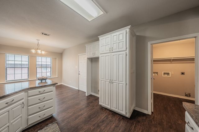 117 Downwood Drive, Burleson, TX 76028