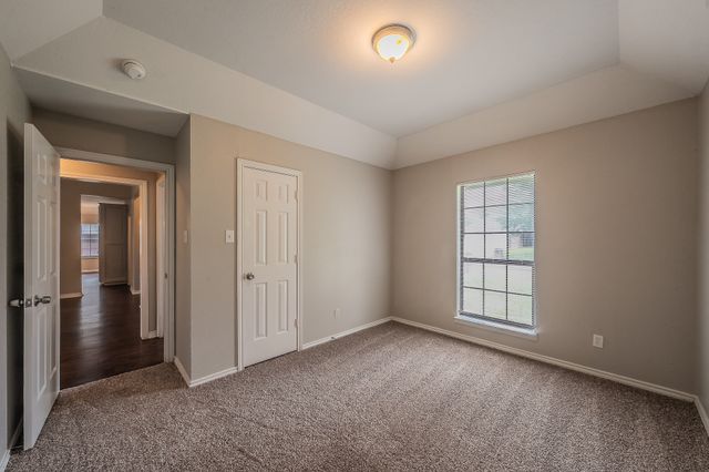 117 Downwood Drive, Burleson, TX 76028