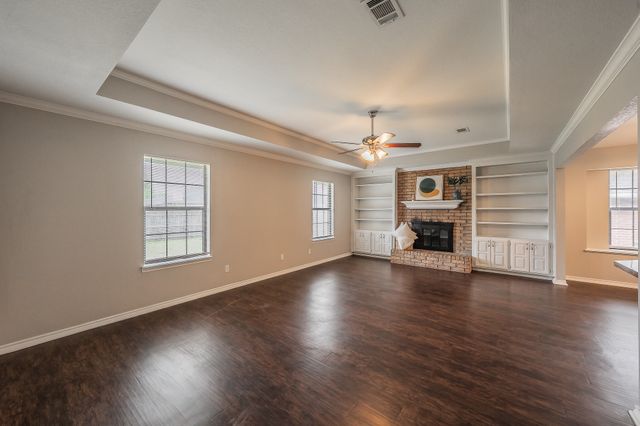 117 Downwood Drive, Burleson, TX 76028