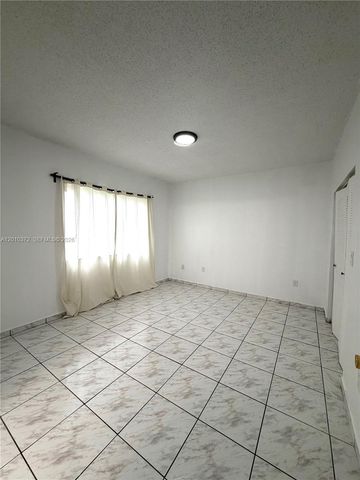 8019 Lake Dr 104, Doral, FL 33166
