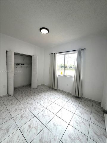 8019 Lake Dr 104, Doral, FL 33166