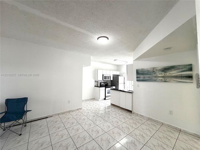 8019 Lake Dr 104, Doral, FL 33166