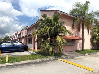 8019 Lake Dr 104, Doral, FL 33166