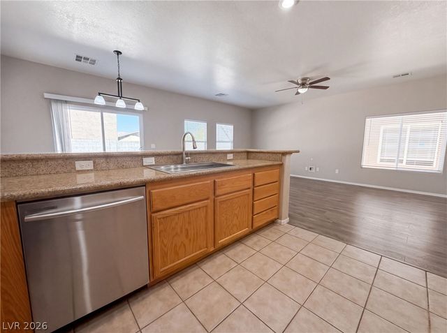 4560 Sunflower Avenue, Las Vegas, NV 89120
