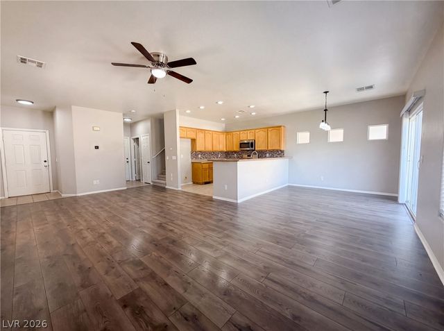 4560 Sunflower Avenue, Las Vegas, NV 89120