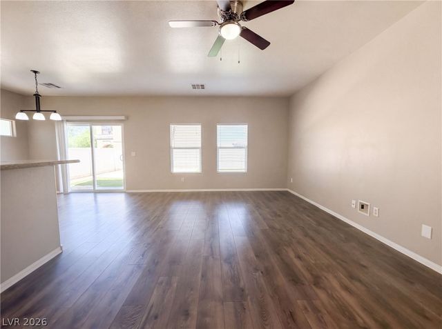 4560 Sunflower Avenue, Las Vegas, NV 89120