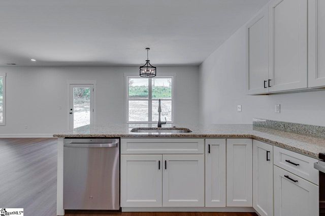 5 Carter Drive, Marietta, SC 29661