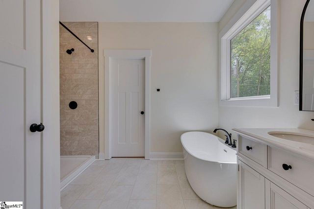 5 Carter Drive, Marietta, SC 29661