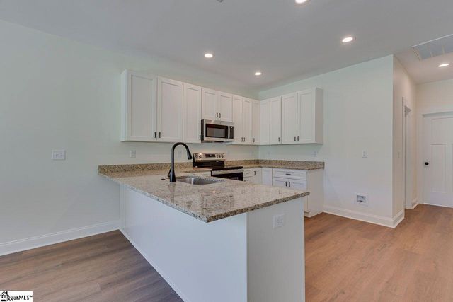 5 Carter Drive, Marietta, SC 29661