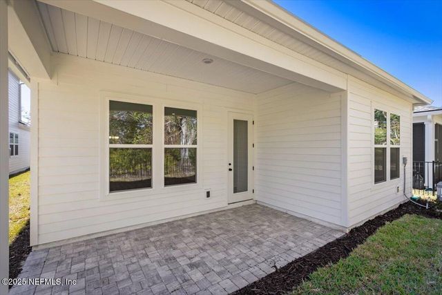 196 ZEPHYR Drive, St. Johns, FL 32259