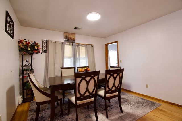 442 Prospect St, Chicopee, MA 01020