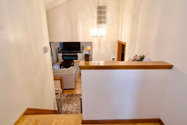 442 Prospect St, Chicopee, MA 01020