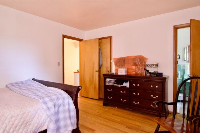 442 Prospect St, Chicopee, MA 01020