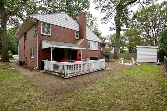 442 Prospect St, Chicopee, MA 01020