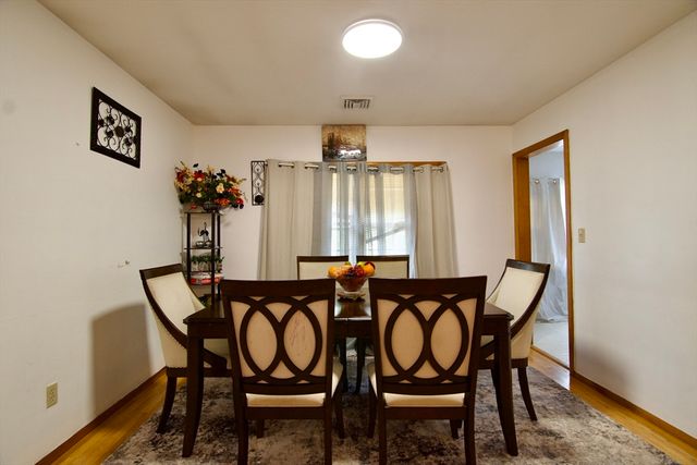 442 Prospect St, Chicopee, MA 01020
