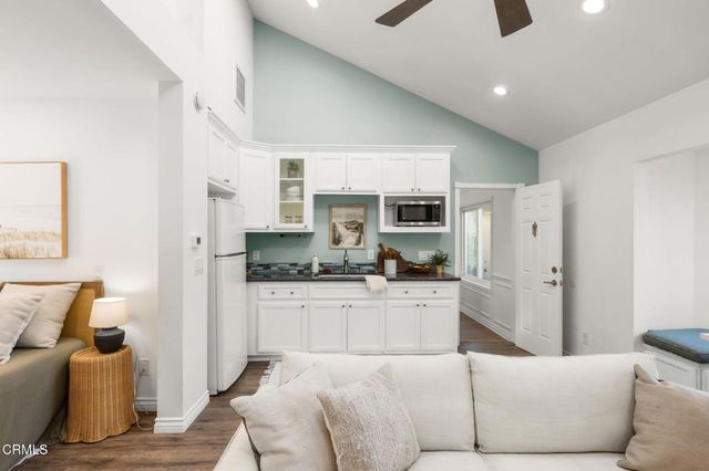 738 Capitan Street, Thousand Oaks, CA 91320
