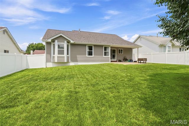 348 Misty Valley Drive, St Peters, MO 63376