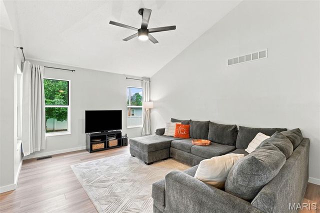 348 Misty Valley Drive, St Peters, MO 63376
