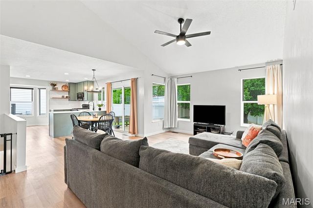 348 Misty Valley Drive, St Peters, MO 63376