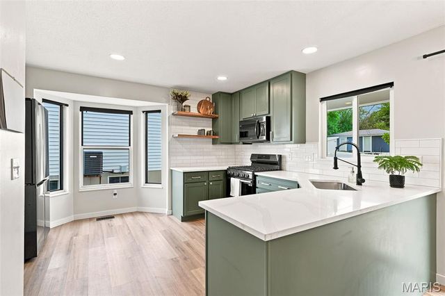 348 Misty Valley Drive, St Peters, MO 63376