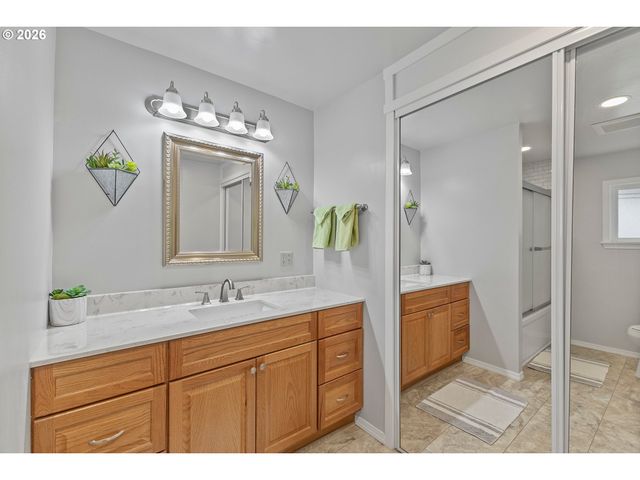 570 N 10th Ave 43, Cornelius, OR 97113