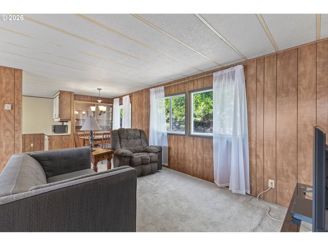 570 N 10th Ave 43, Cornelius, OR 97113