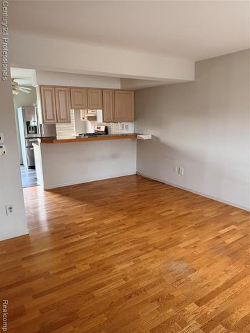 36310 Park Place Drive, Sterling Heights, MI 48310