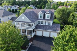 2700 Oak Drive, West Dundee, IL 60118