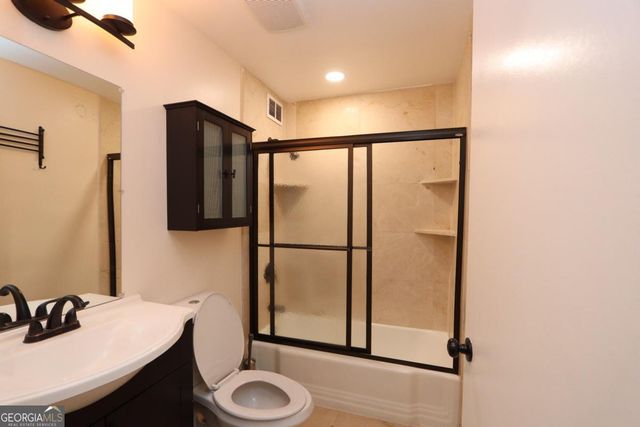 3060 Pharr Court North NW 114, Atlanta, GA 30305