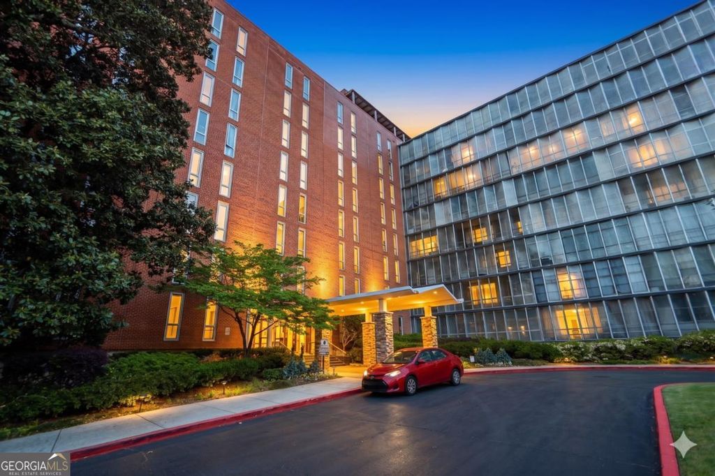 3060 Pharr Court North NW 114, Atlanta, GA 30305