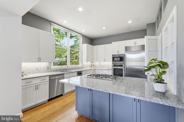 1114 N INGLEWOOD ST, Arlington, VA 22205