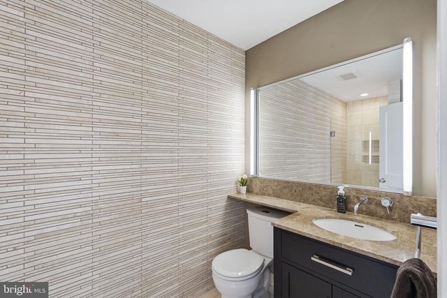 1114 N INGLEWOOD ST, Arlington, VA 22205