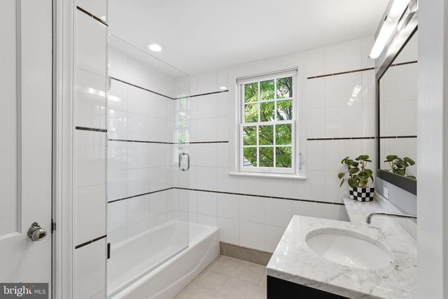 1114 N INGLEWOOD ST, Arlington, VA 22205
